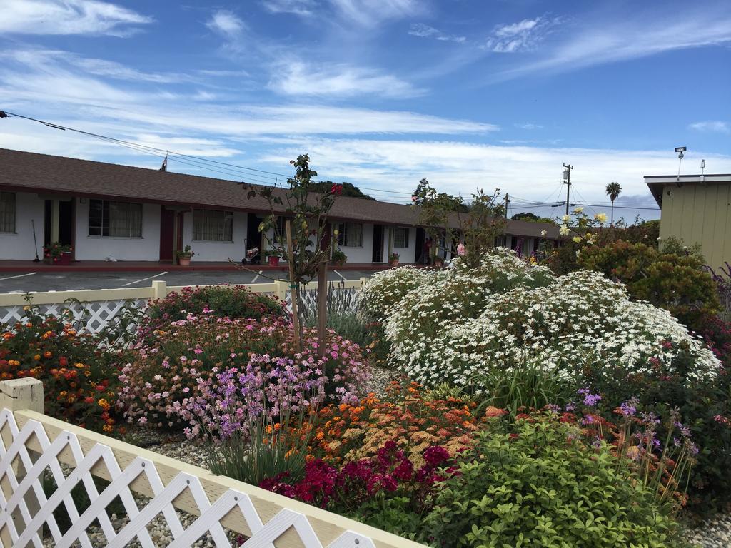 Wagon Wheel Motel Salinas Bagian luar foto