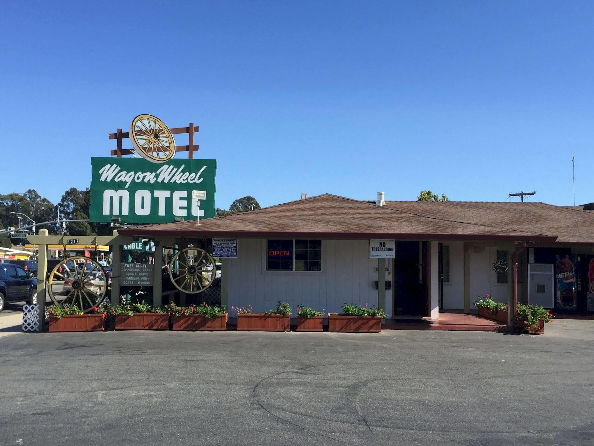 Wagon Wheel Motel Salinas Bagian luar foto