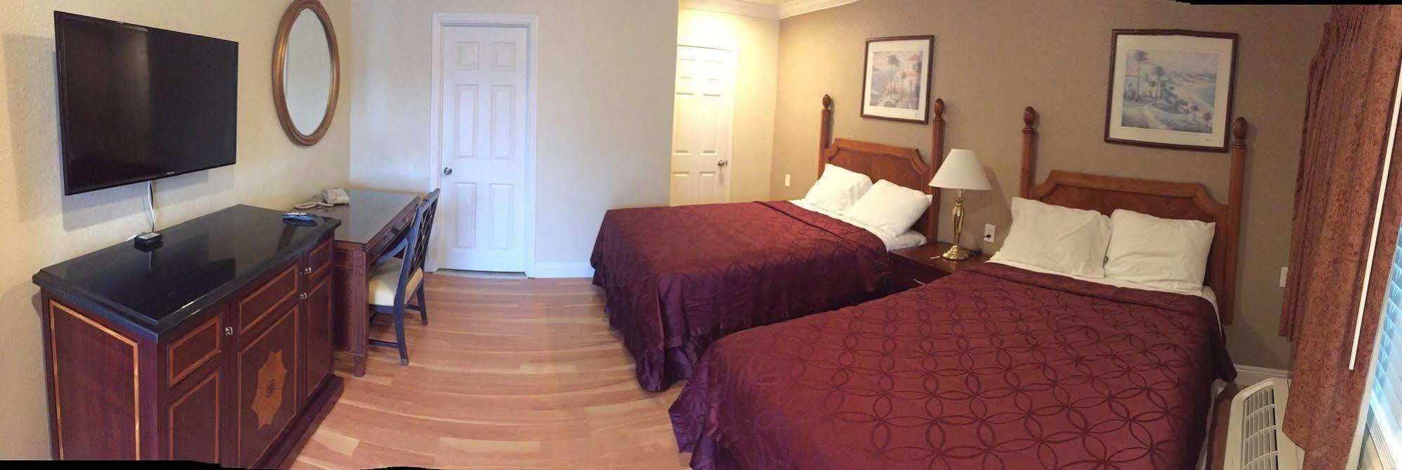 Wagon Wheel Motel Salinas Bagian luar foto